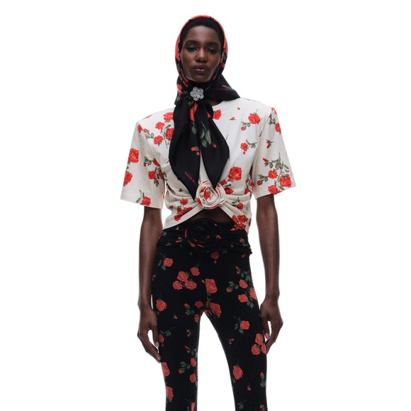 MAGDA BUTRYM H&M
PATTERNED T-SHIRT WITH ROSE APPLIQUÉ - Picture 3 of 5